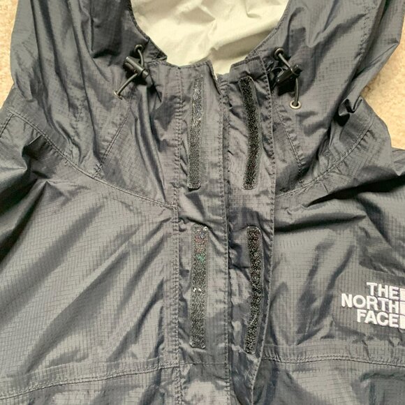 North Face Black Windbreaker - Picture 4 of 10